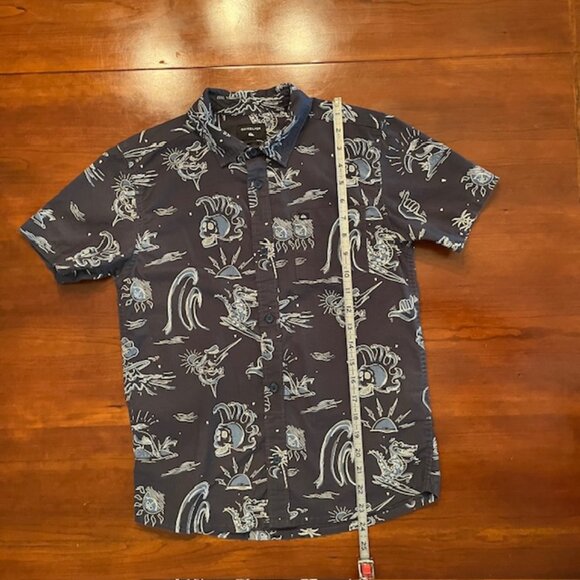 Quicksilver Boys Button Down surf skate Short Sleeve Shirt Size Medium - Picture 7 of 8